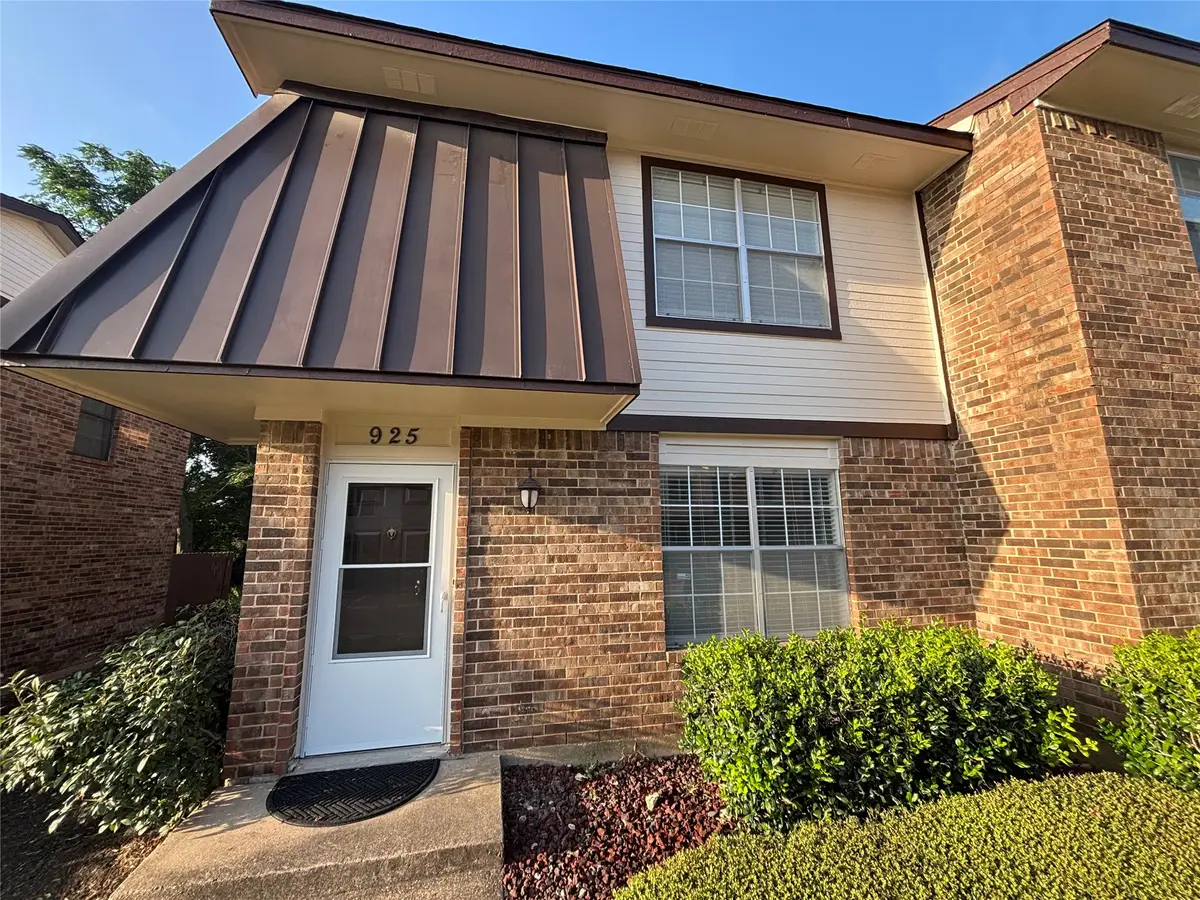 925 Cedar Terrace, Cedar Hill, TX 75104 - #1