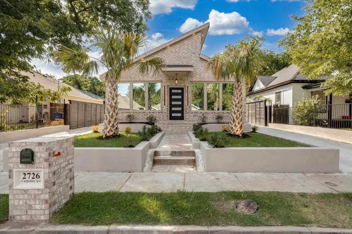 2726 Carpenter Avenue, Dallas, TX 75215 - #1