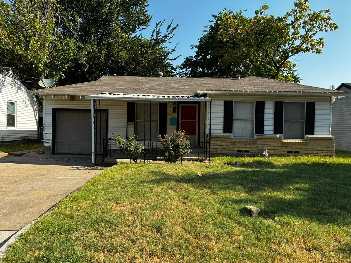 319 E Holley Street, Mesquite, TX 75149 - #1