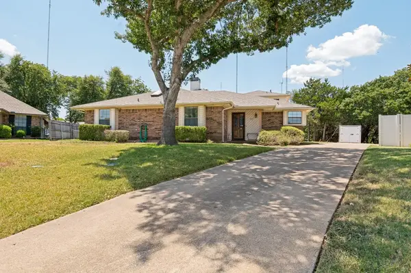 411 Bradshaw Street, Cedar Hill, TX 75104