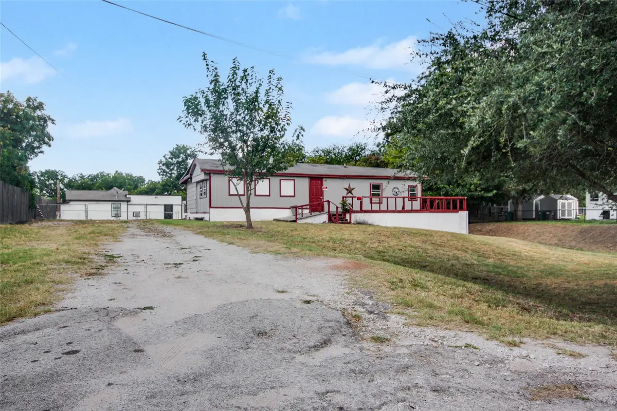 121 Pawnee Trail, Weatherford, TX 76087 - #1