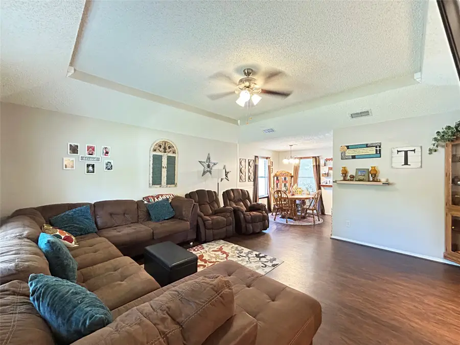 601 Locust Street S, Sulphur Springs, TX 75482 - #3