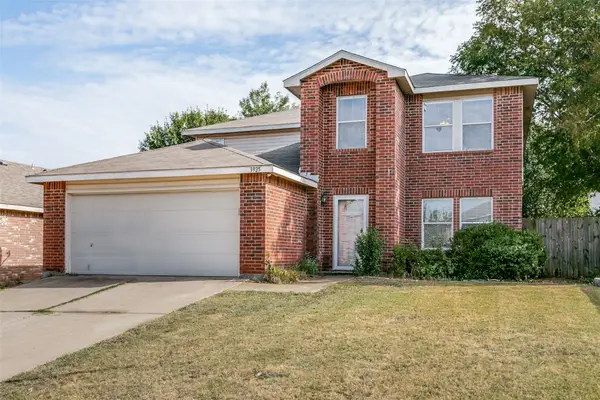 3925 Stonewick Court, Fort Worth, TX 76123