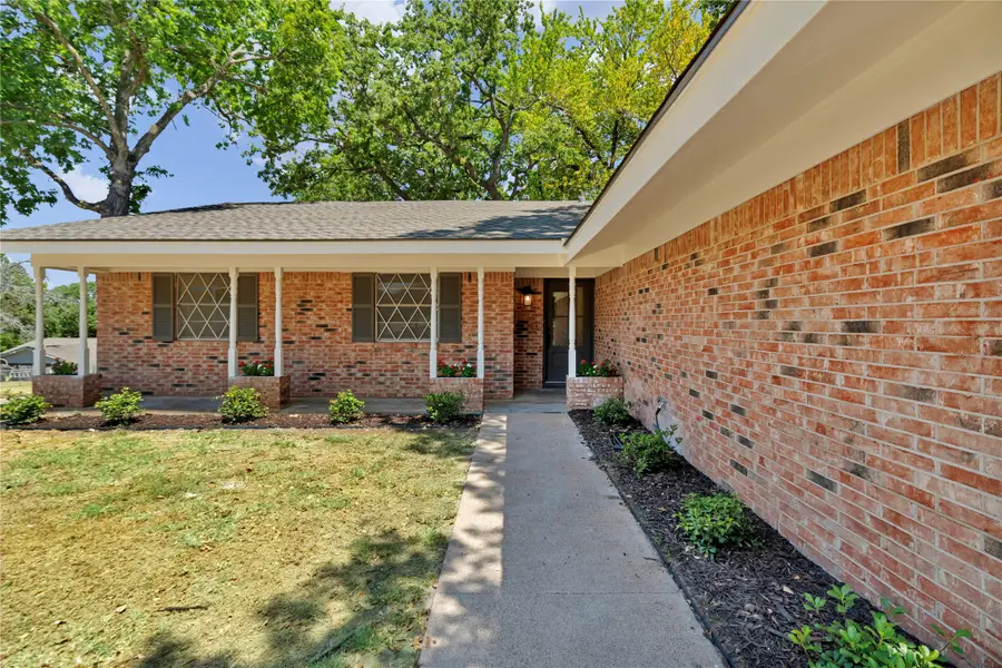 601 State Street, Weatherford, TX 76086 - #3