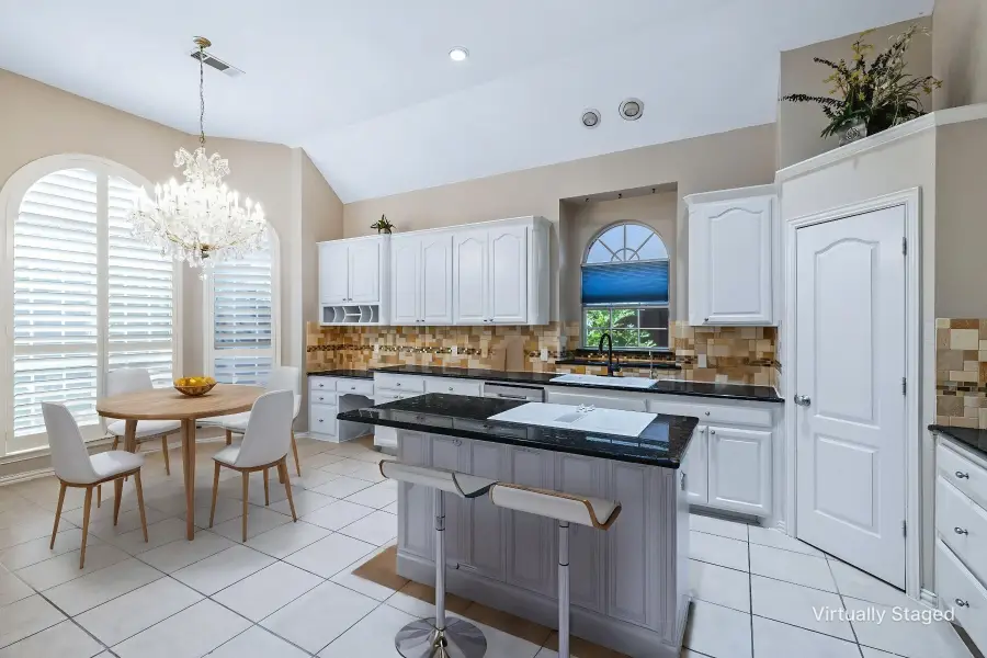 4564 Jousting Lane, Grand Prairie, TX 75052 - #3