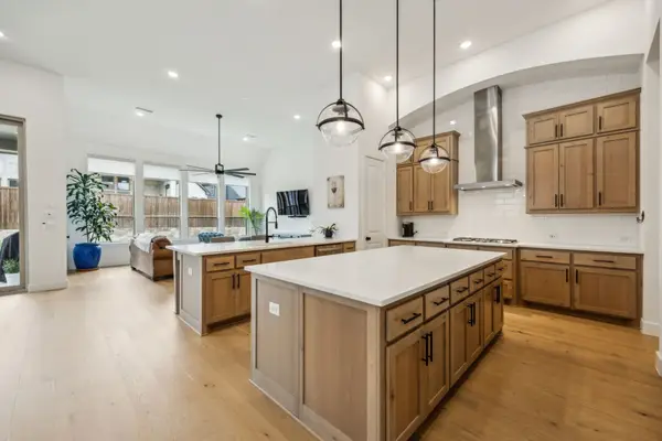 4108 Fall Aster Way, Aubrey, TX 76227