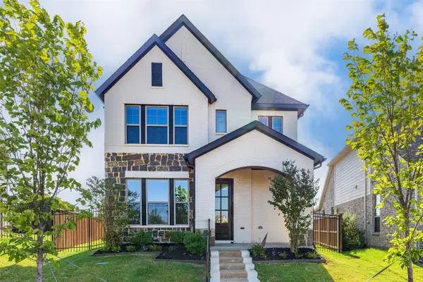 905 Carnation Drive, Crowley, TX 76036