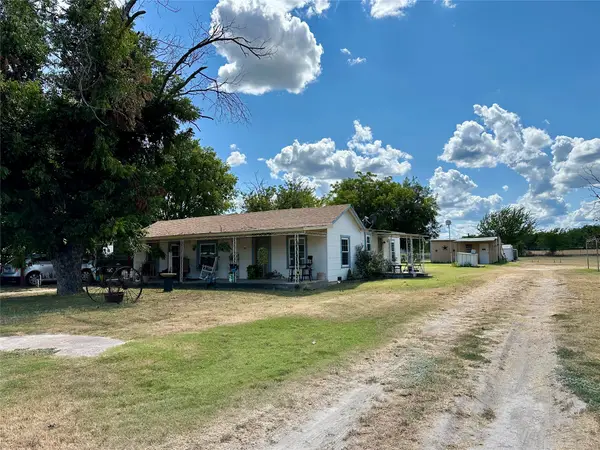 1307 S Austin, Comanche, TX 76442