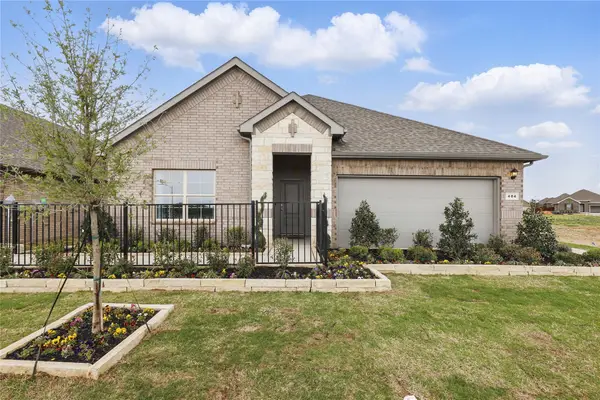 404 Sunday Silence Way, Granbury, TX 76049