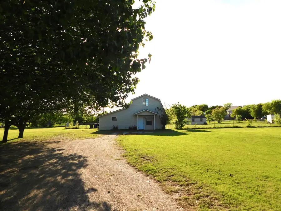 31 Rogers Circle, Krum, TX 76249 - #2