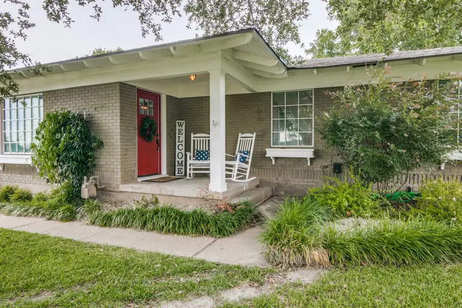 504 W Kaufman Street, Rockwall, TX 75087 - #3