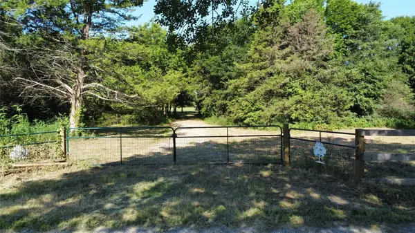 1979 Cr 1135, Ravenna, TX 75476