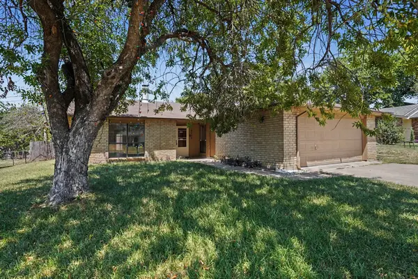 7107 Blackberry Drive, Arlington, TX 76016