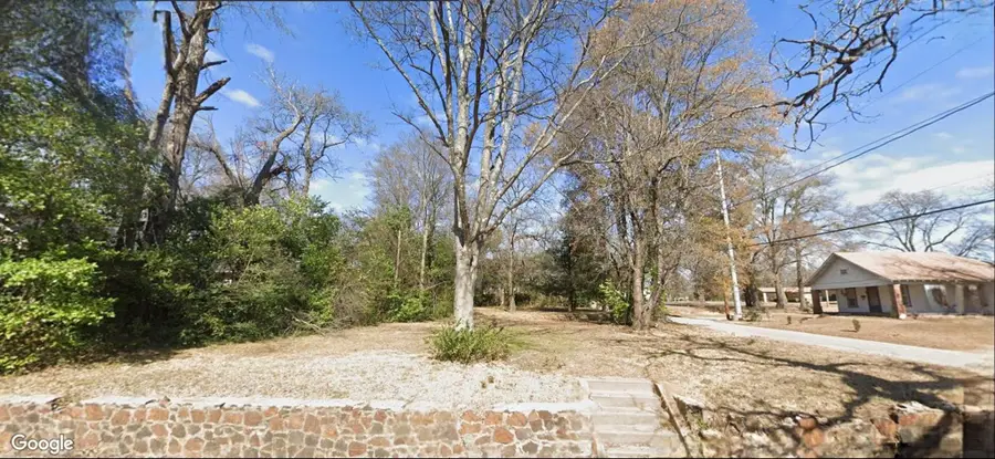 502 N Confederate Avenue, Tyler, TX 75702 - #3