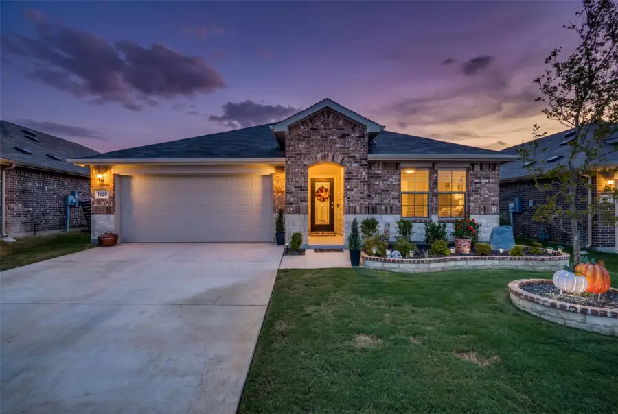 5529 Legends Way, Krum, TX 76249 - #2