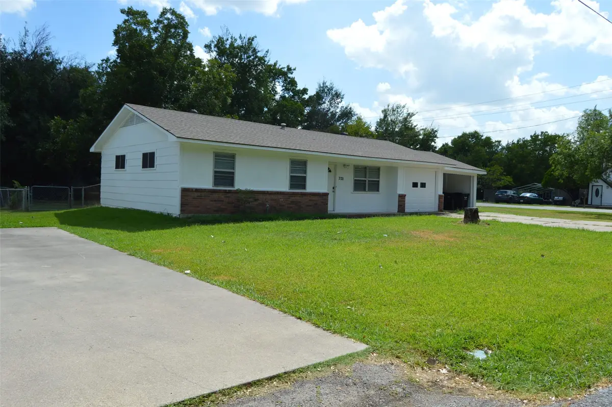 3321 Eastland Avenue, Greenville, TX 75402 - #1