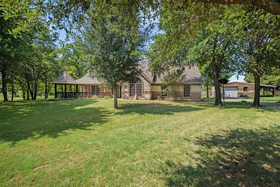 112 Knight Court, Springtown, TX 76082 - #3