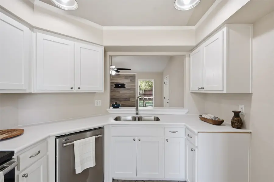 2606 Worth Forest Court, Arlington, TX 76016 - #2