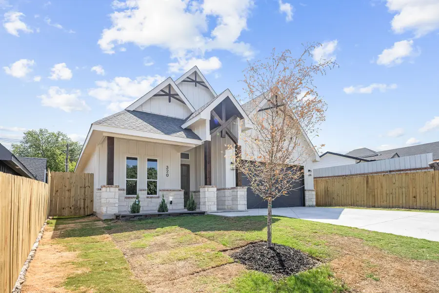 3203 NW 33rd Street, Fort Worth, TX 76106 - #3