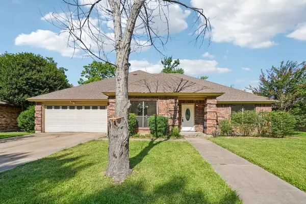 5629 Puerto Vallarta Drive, North Richland Hills, TX 76180