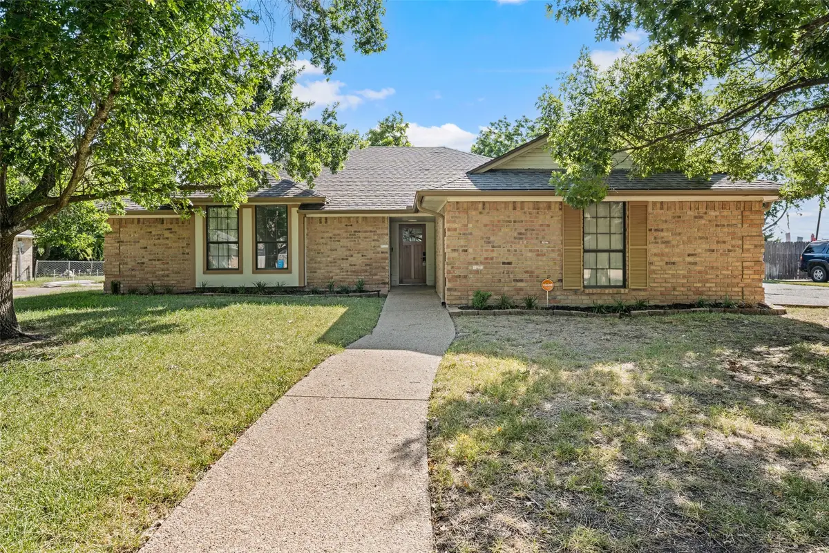 209 Bonham Drive, Hewitt, TX 76643 - #1