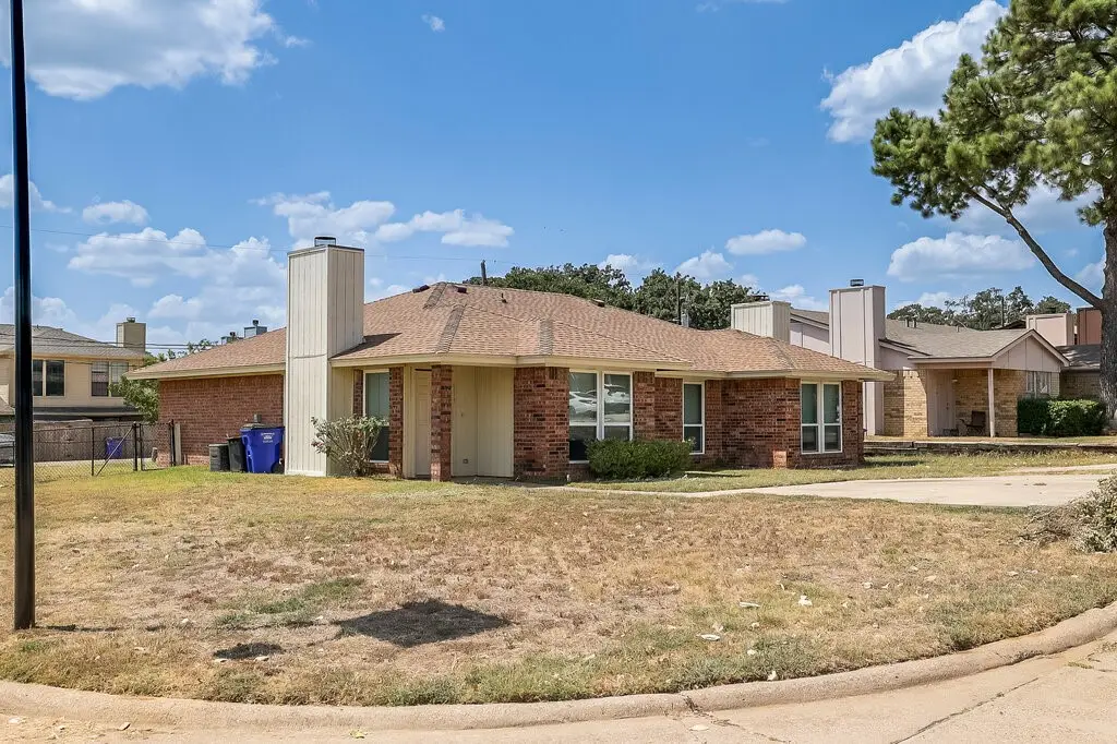 113 Oak Wood Lane, Kennedale, TX 76060 - #1