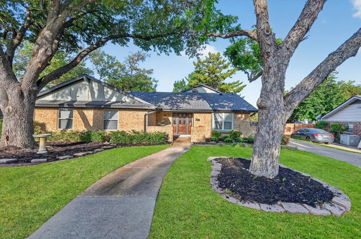 1902 Alamo Drive, Arlington, TX 76012 - #1