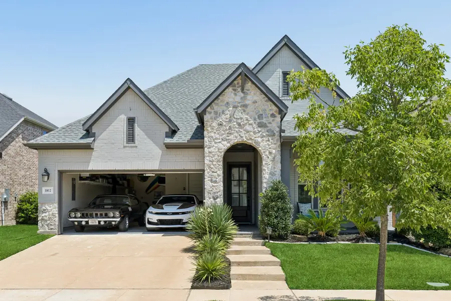 1812 Leo Drive, Van Alstyne, TX 75495 - #2
