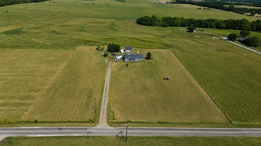 5304 E Line Road, Whitewright, TX 75491 - #2