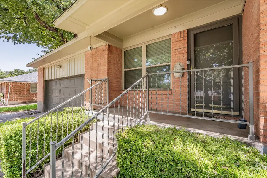 1233 Fair Oaks Drive, Irving, TX 75060 - #3