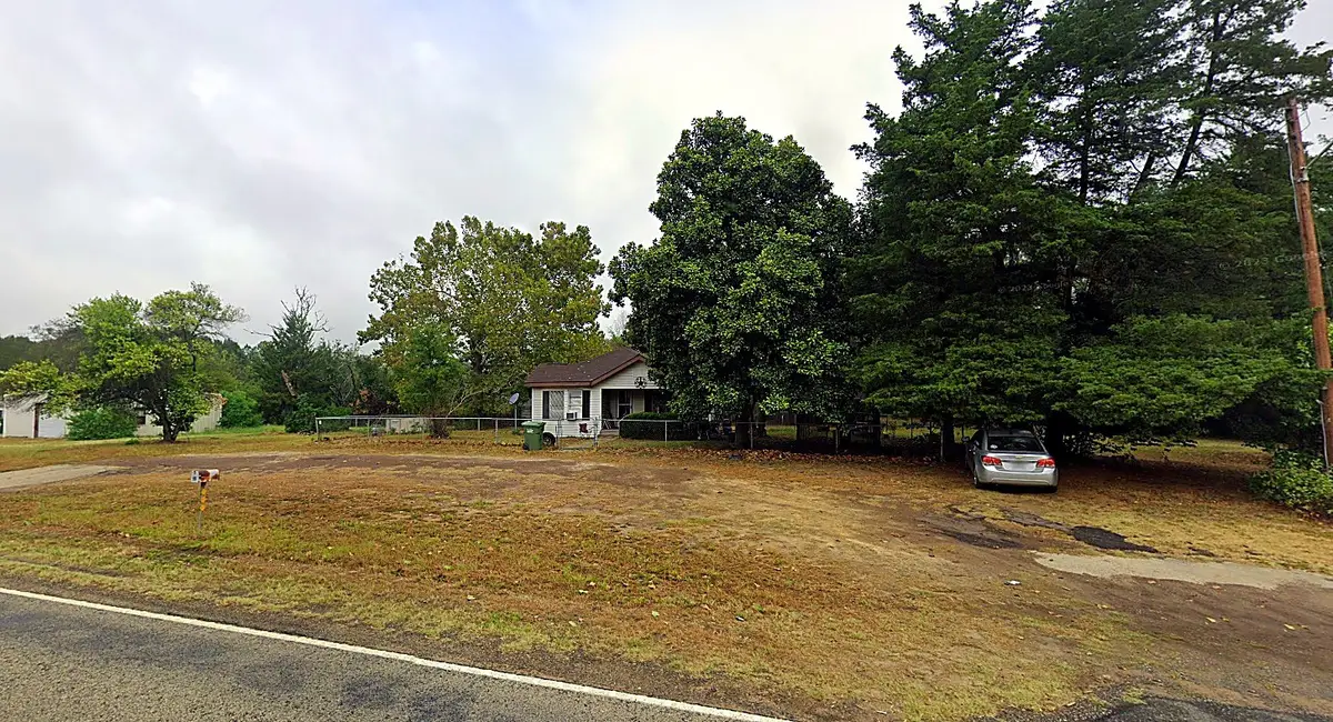 906 W Rusk Street #W, Mount Enterprise, TX 75681 - #1