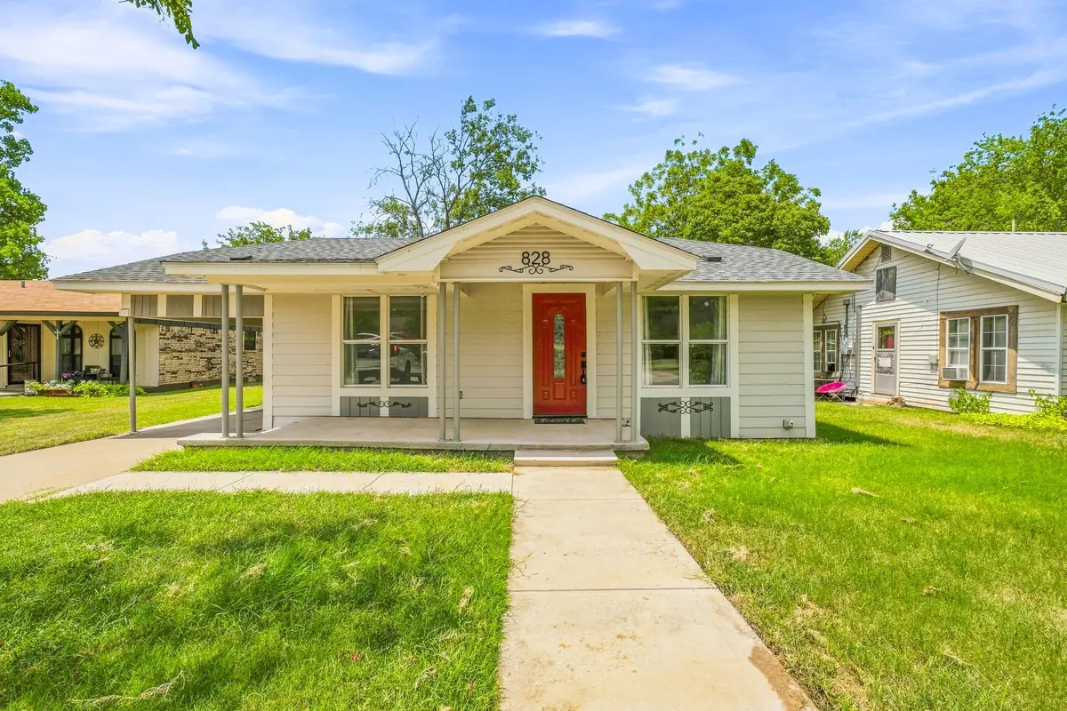 828 Indiana Street, Graham, TX 76450 - #1