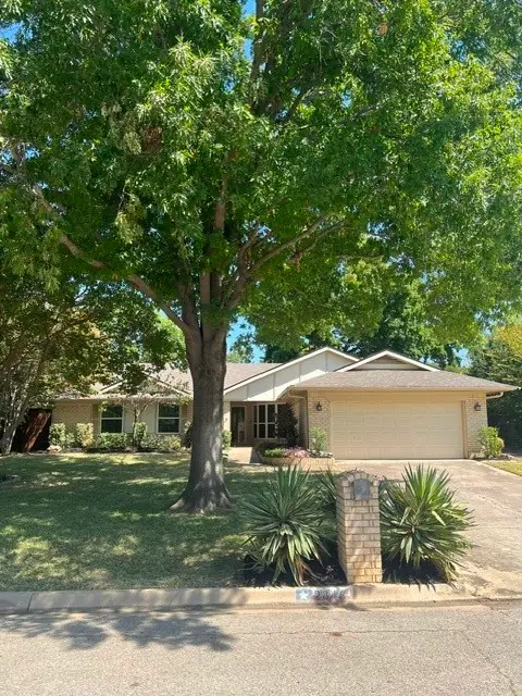 2846 Columbine Drive, Grapevine, TX 76051
