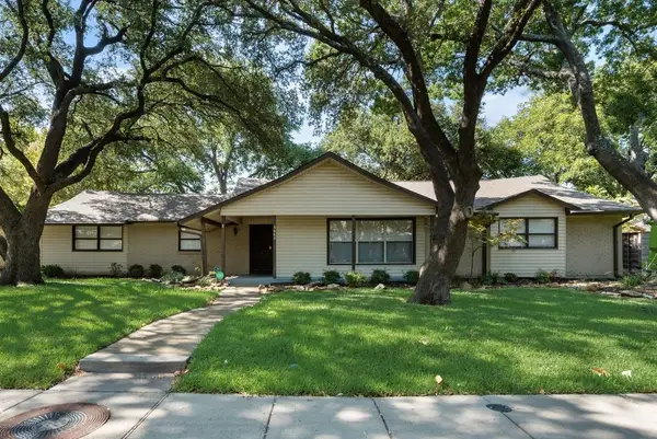 3662 Weeburn Drive, Dallas, TX 75229