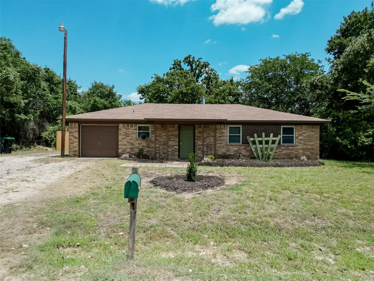 312 Birchwood Street, Azle, TX 76020 - #1