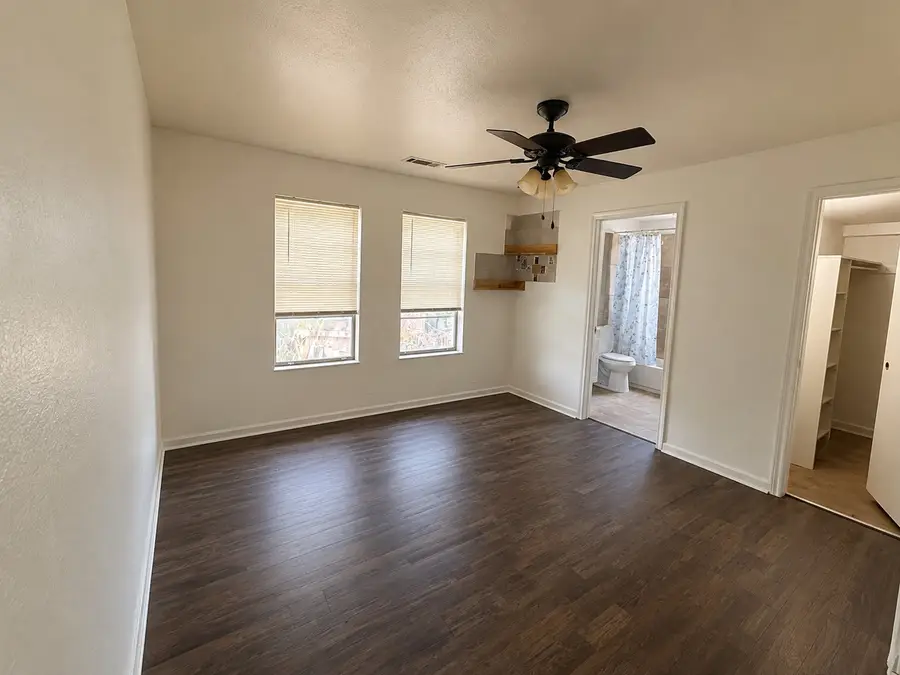 711 Kerley Street, Denton, TX 76205 - #2