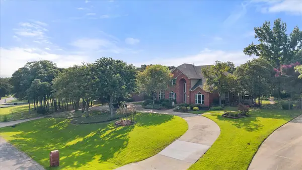 3400 Wild Oaks Court, Burleson, TX 76028