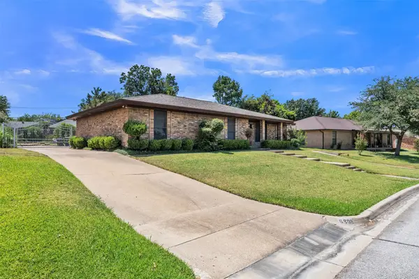 6808 Winchester Court, Fort Worth, TX 76133