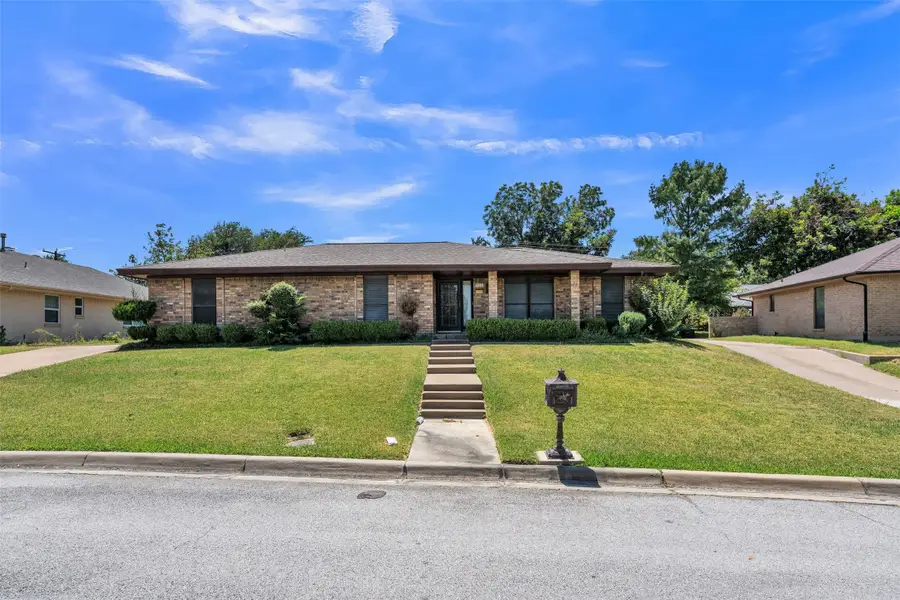 6808 Winchester Court, Fort Worth, TX 76133 - #2