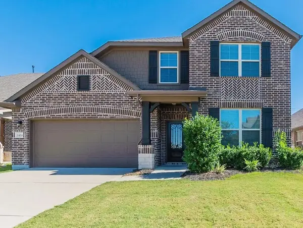 2424 Prairie Trail Avenue, Aubrey, TX 76227