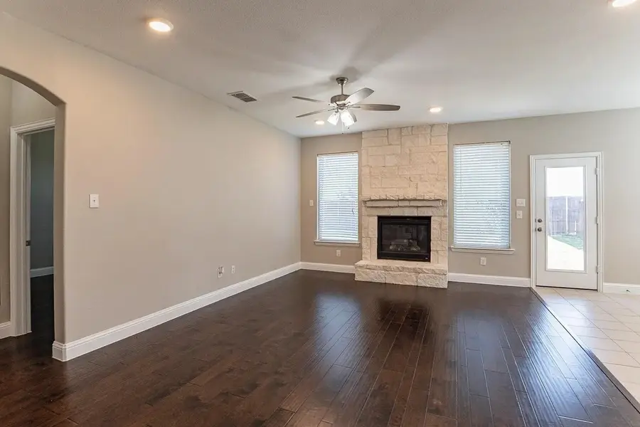 2424 Prairie Trail Avenue, Aubrey, TX 76227 - #3