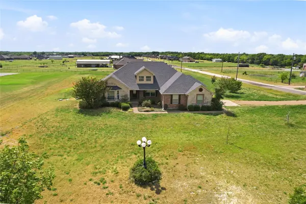 101 Cheyenne Trail, Trenton, TX 75490