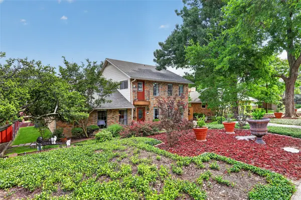 8261 Club Meadows Drive, Dallas, TX 75243