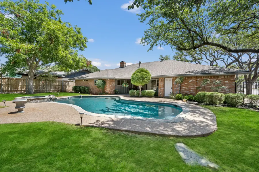 1600 Forest Glen Court, Pantego, TX 76013 - #2