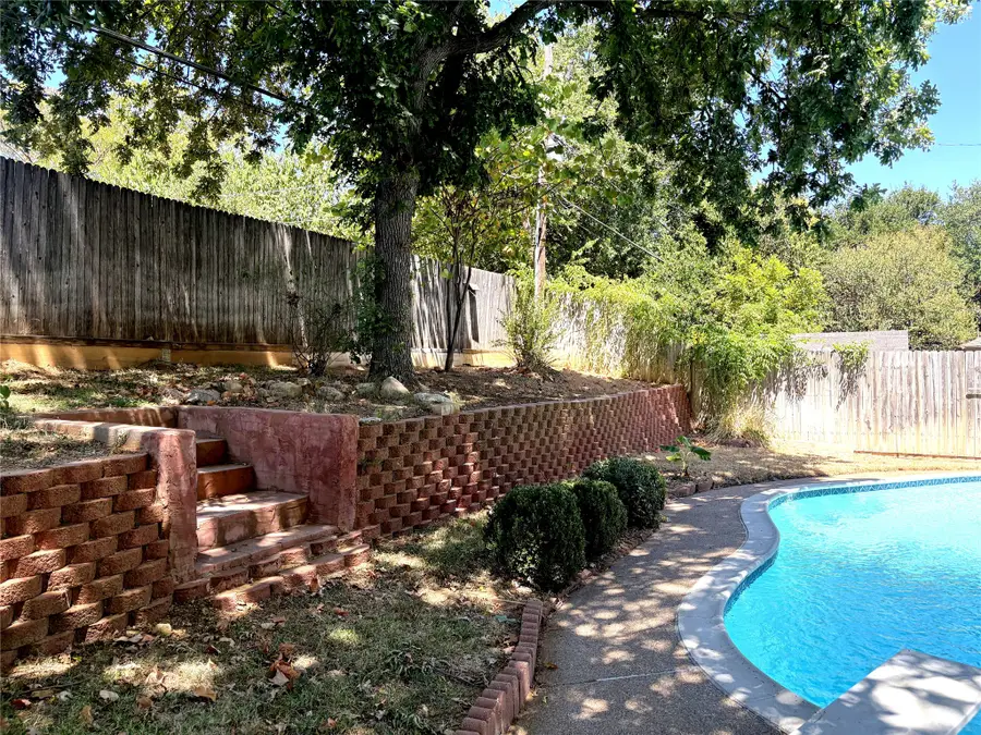 4105 Gentle Springs Drive, Arlington, TX 76001 - #3