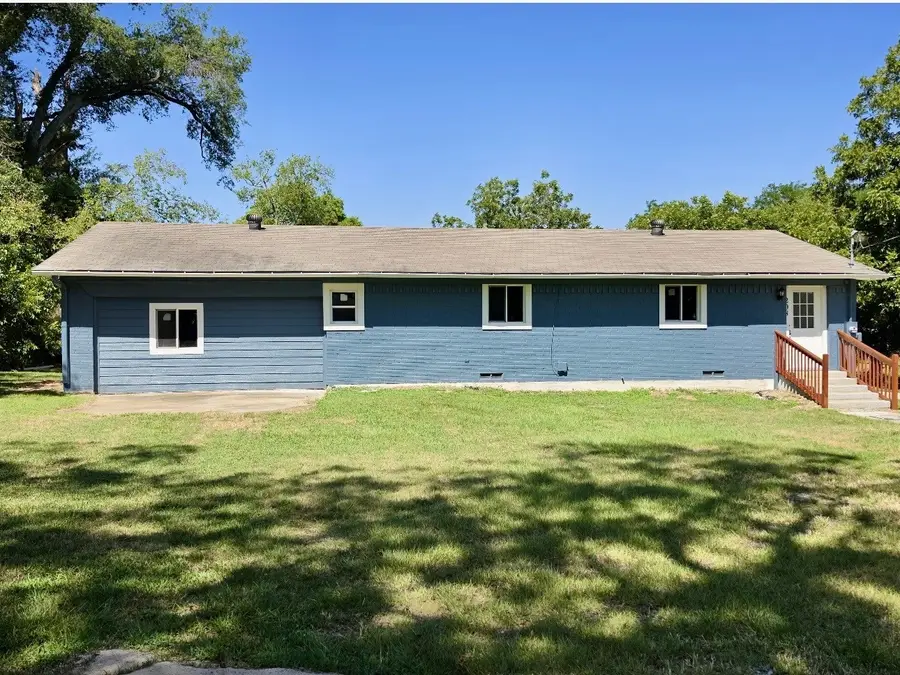 208 Miller Street, Mount Vernon, TX 75457 - #2