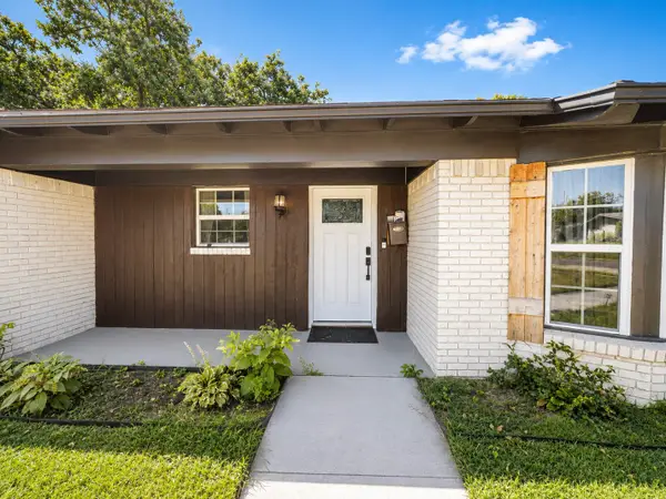 102 E Highland Drive, Irving, TX 75062