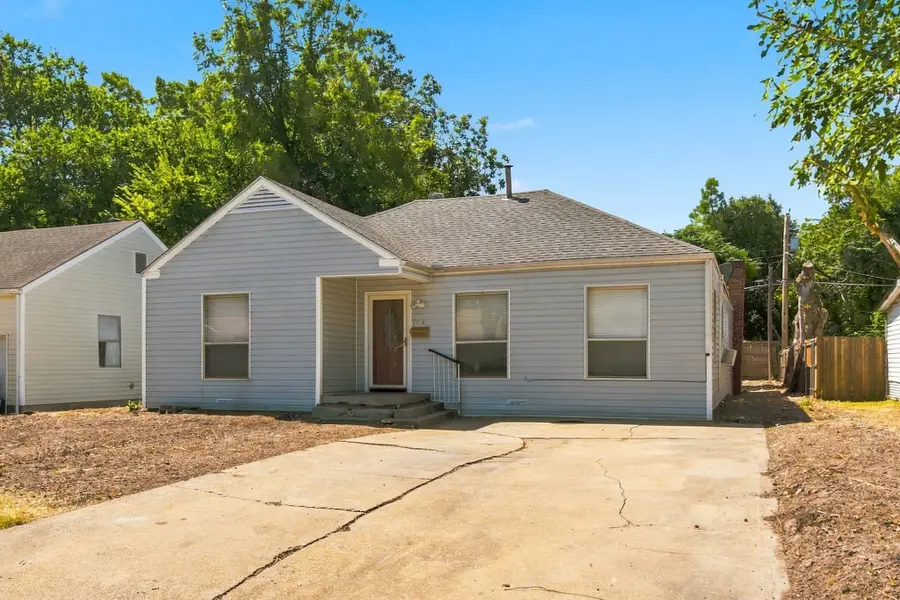 1013 Oak Street, Grand Prairie, TX 75050 - #2