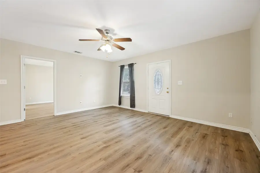 213 N Holly Avenue, Sherman, TX 75092 - #2