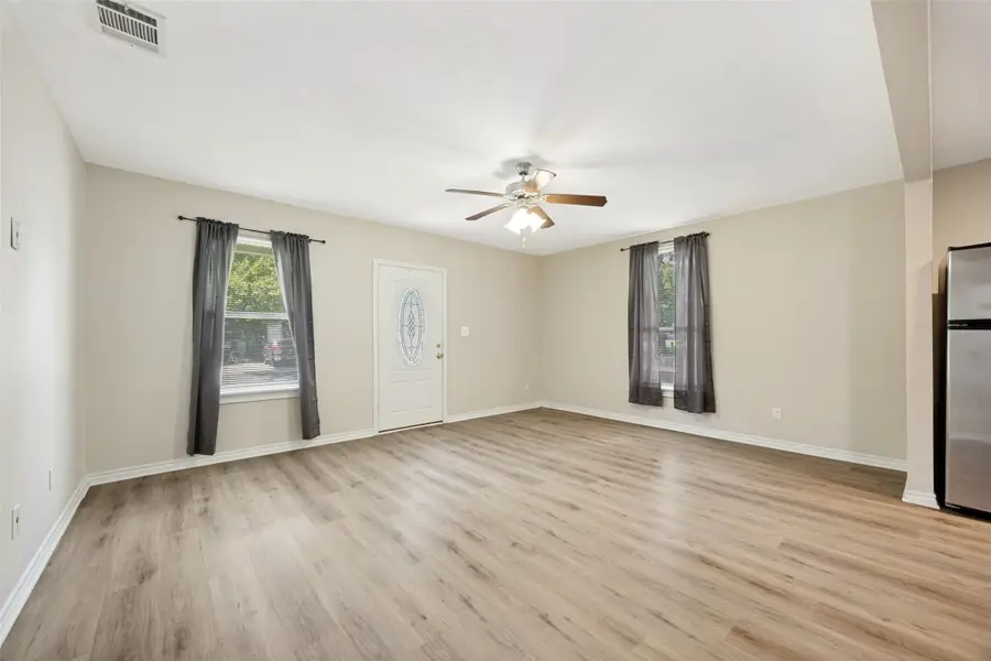 213 N Holly Avenue, Sherman, TX 75092 - #3